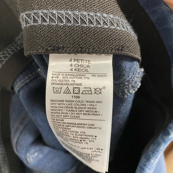 Old Navy Super skinny mid ride jeans Size 4 - Picture 4 of 4